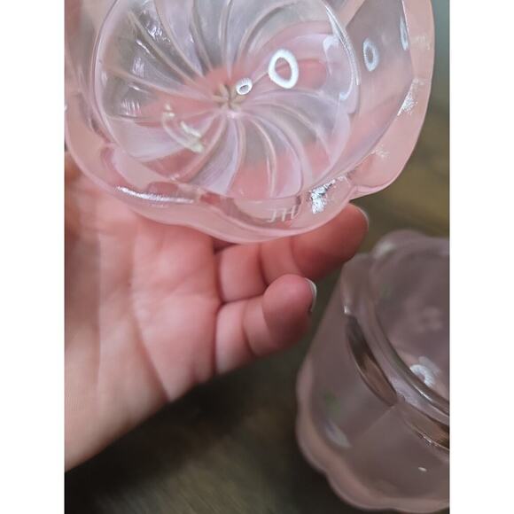 Fenton 3.5" Pink Satin Trinket Box Floral Design Handpainted In USA - Picture 12 of 16